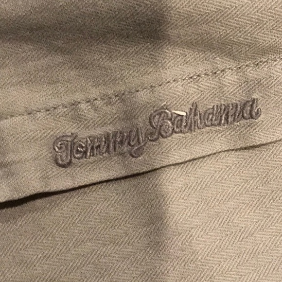 Men’s Tommy Bahama grey button up shirt - Picture 2 of 8